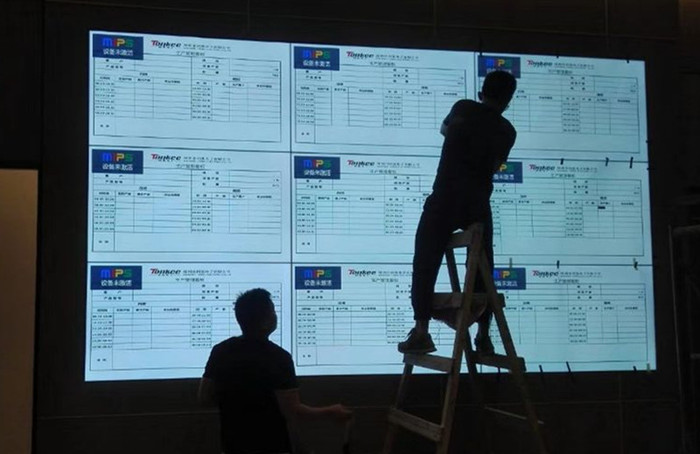 某售楼部55寸3*3拼接屏项目