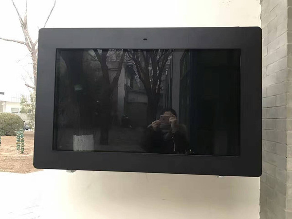 北京东直门附近某公园42寸户外广告机项目